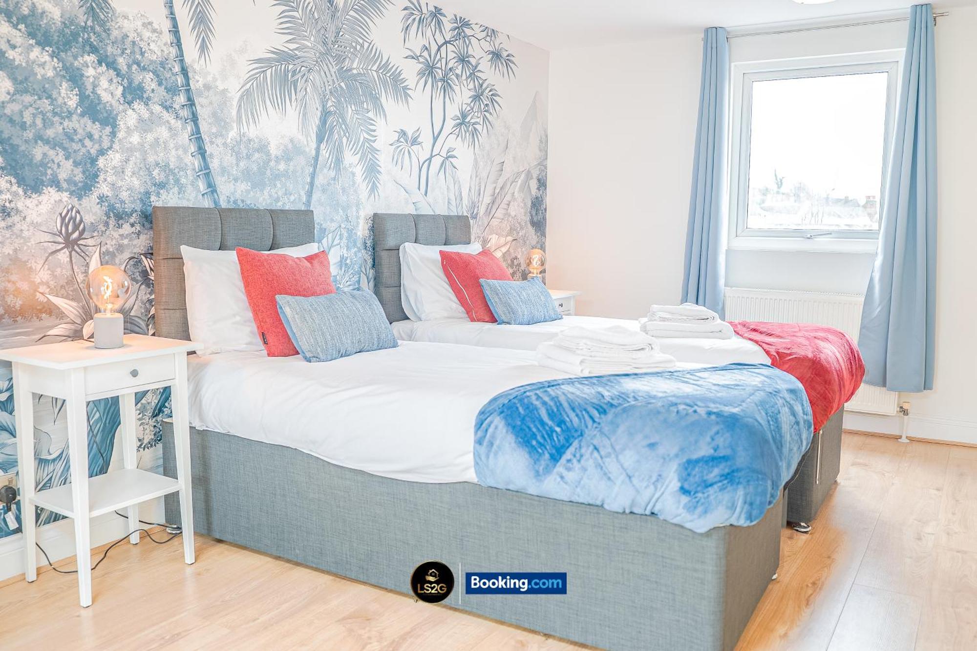 Stunning House By Ls2G Short Lets & Serviced Accommodation Greater London With Free Wifi Exterior foto