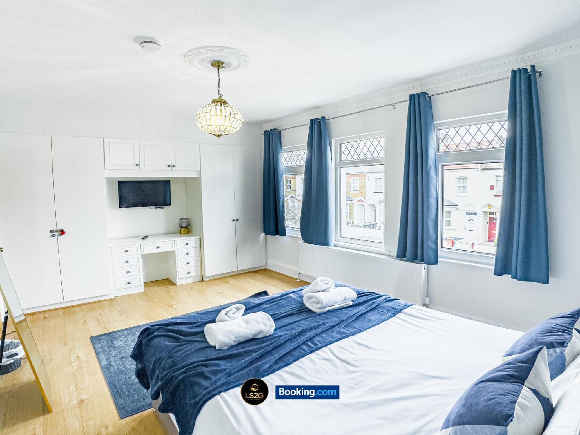 Stunning House By Ls2G Short Lets & Serviced Accommodation Greater London With Free Wifi Exterior foto